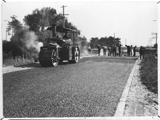 Creator unknown :Photograph of bituminous concrete pavement being laid on the main highway between Sanson and Palmerston North