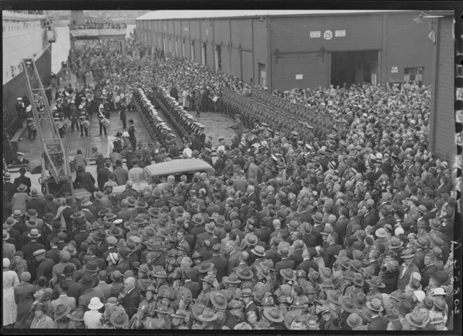 Large crowd watching the military parade to farewell Lord Bledisloe, Glasgow Wharf, Wellington