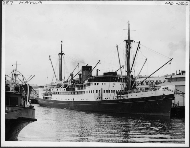 The ship Matua alongside Queen's Wharf, Wellington