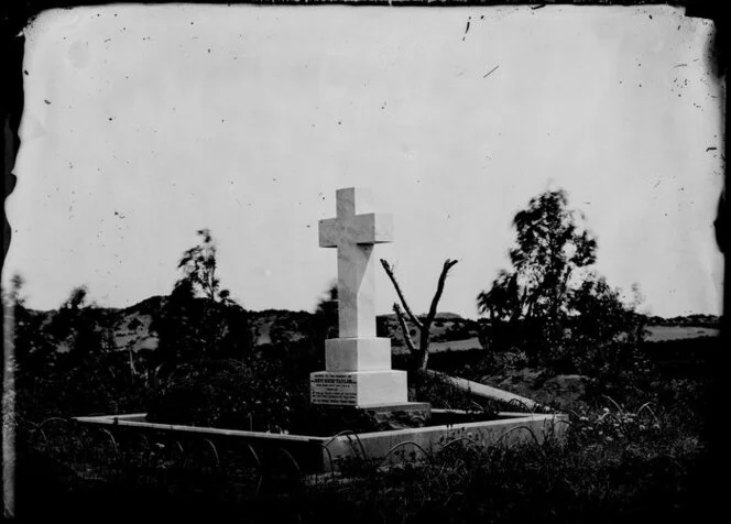 Reverend Richard Taylor's grave and tombstone, Wanganui district