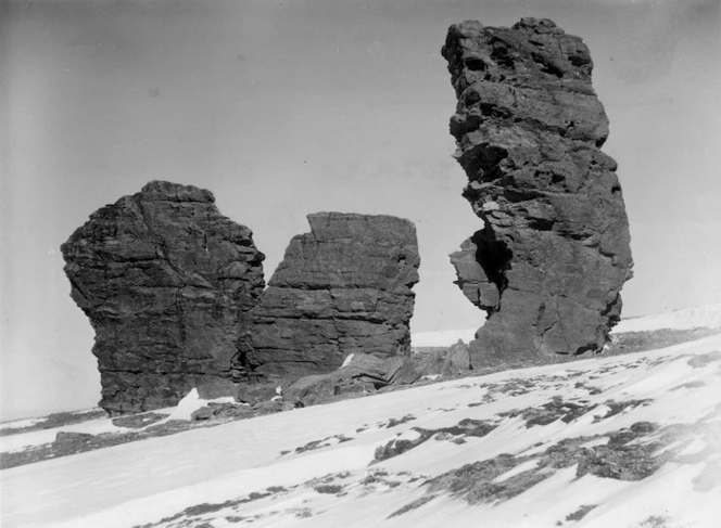 Rocks on the summit of the Old Man Range, Central Otago District