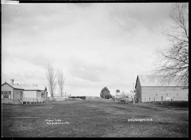 Street view at Ngaruawahia, 1910 - Photograph taken by G & C Ltd