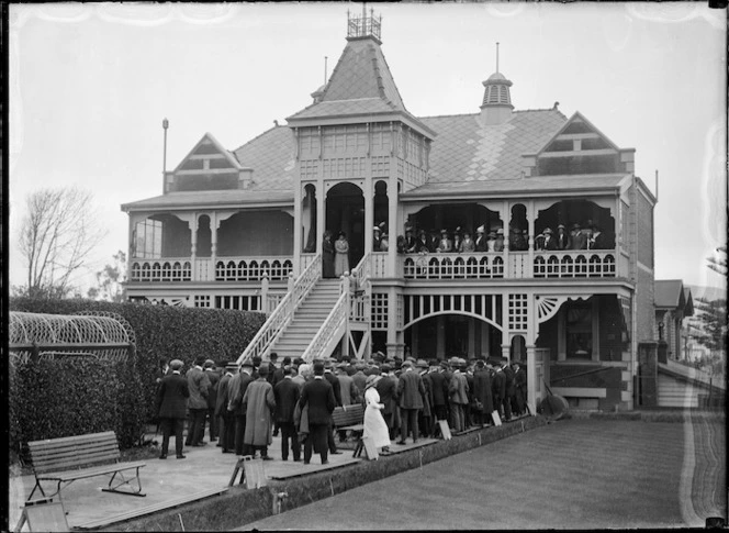 Crowd at Wellington Bowling Club, Aro Street, Wellington