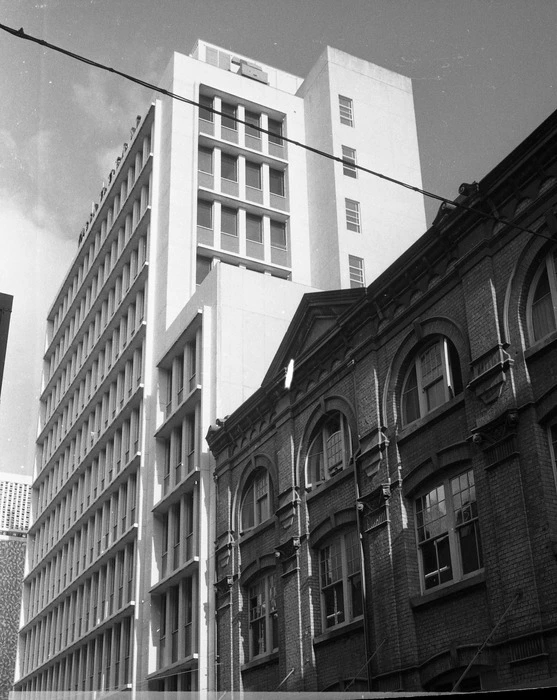 Queen St , Motorcycles architecture