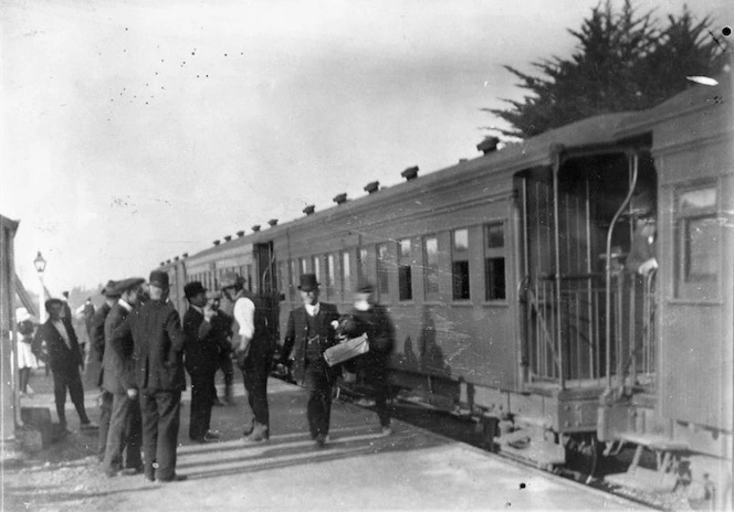 Paraparaumu railway station