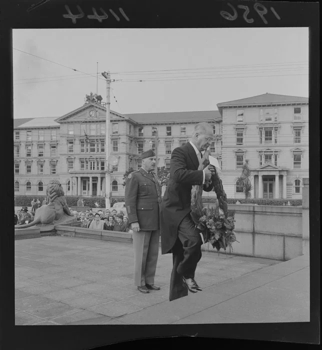 American Ambassador, Mr Robert C Hendrickson, laying a wreath at the Wellington Cenotaph, United States Memorial Day