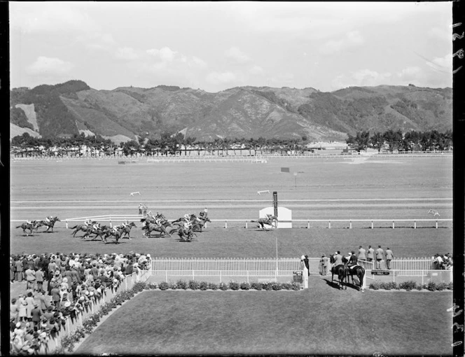 Race finish at the Trentham races