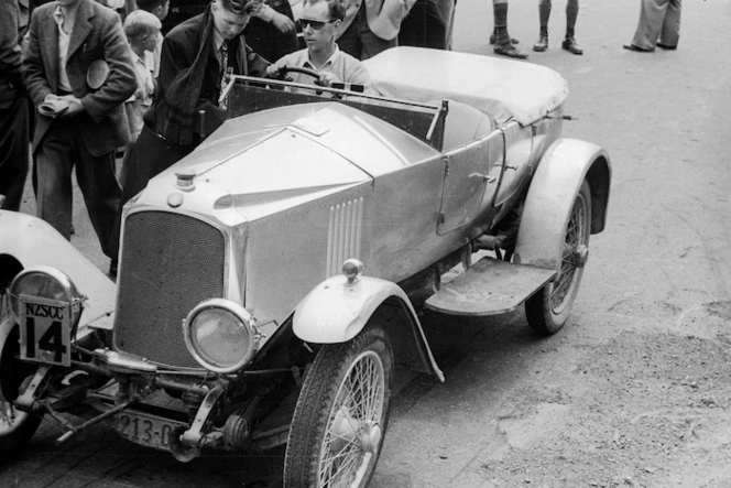 Ken Hemus in Vauxhall 30/98 automobile at Paekakariki hill climb