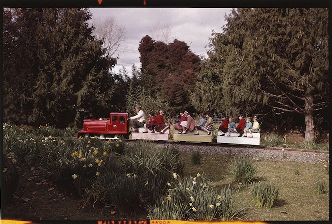 Children's train, Kowhai Park, Wanganui