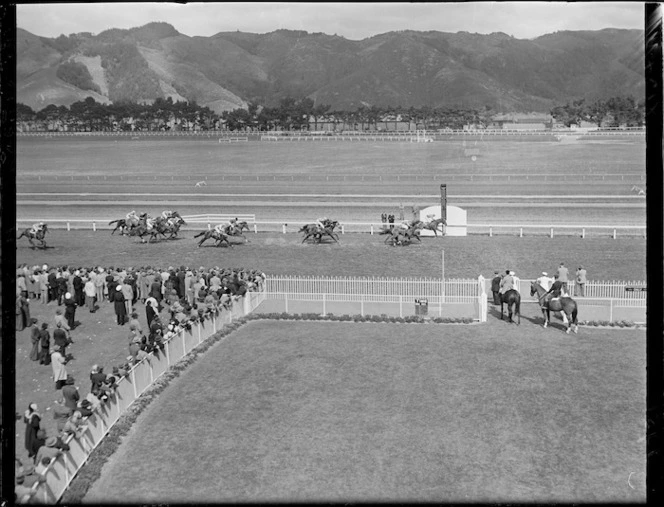 Race finish at the Trentham races