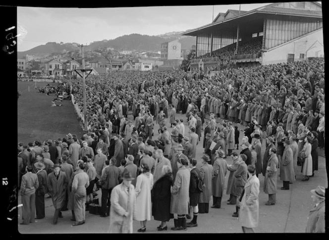 Crowd scene at Basin Reserve