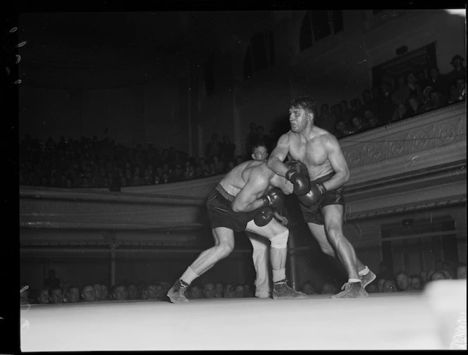 Mullett versus Shaw boxing match