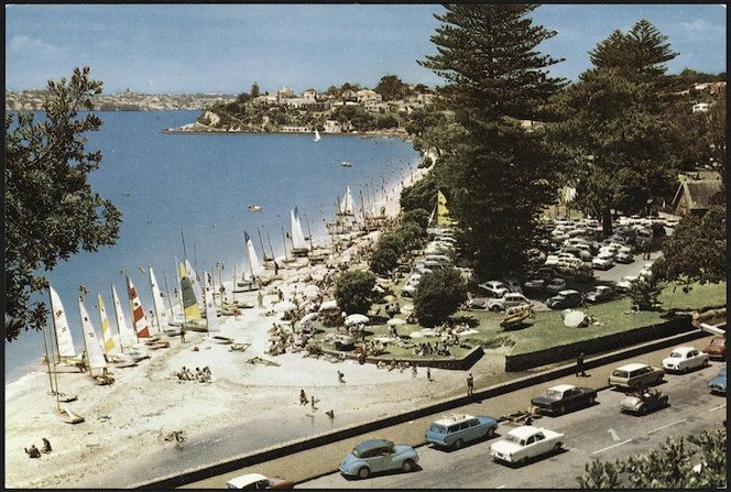 Mission Bay, Auckland, N.Z. Colourchrome series W.T. 135, printed by Whitcombe and Tombs Ltd for the Felicity Card Co. Ltd
