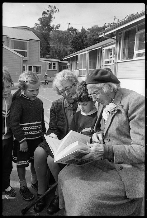 Former teachers at Wadestown School Centenary