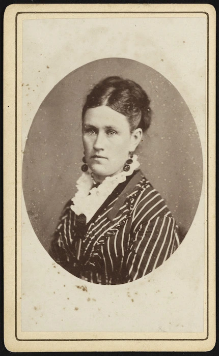 Clarke Brothers, fl 1898 (Firm, Auckland) : Photograph of Mrs Hulme