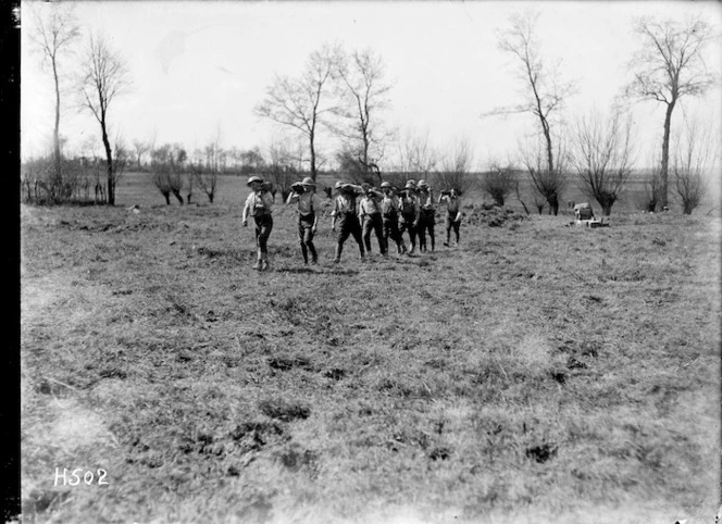 Bringing ammunition for a New Zealand battery, France