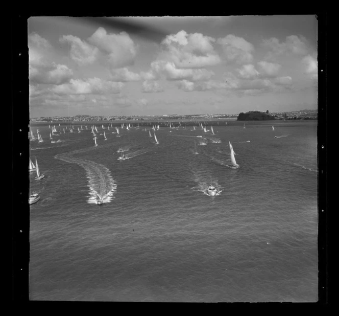 Yachts in Auckland to Suva yacht race, Auckland Harbour
