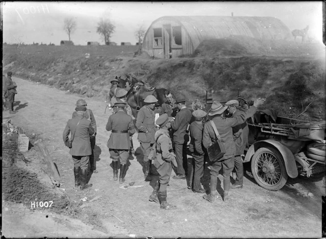 New Zealand journalists visit a Brigade headquarters, World War I
