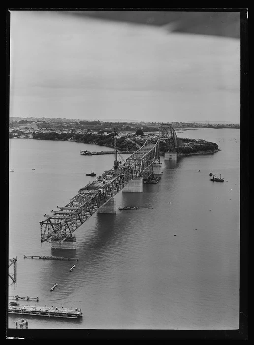 Auckland Harbour Bridge, Waitemata Harbour and Westhaven