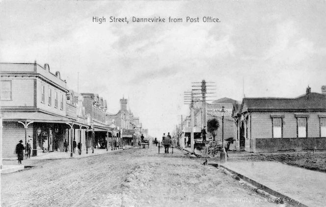 High Street, Dannevirke, Manawatu-Wanganui region - Photograph taken by Reg G Evans