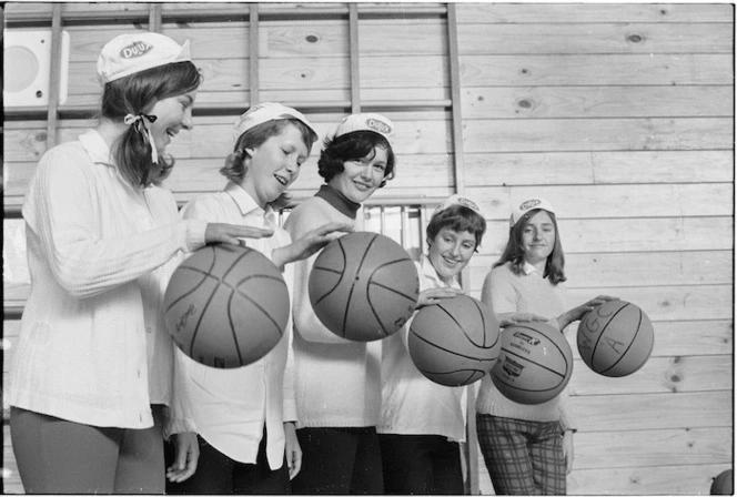 Basketball bouncing marathon