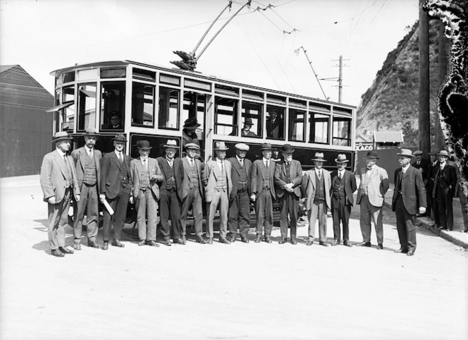Trackless trams, Kaiwharawhara, Wellington