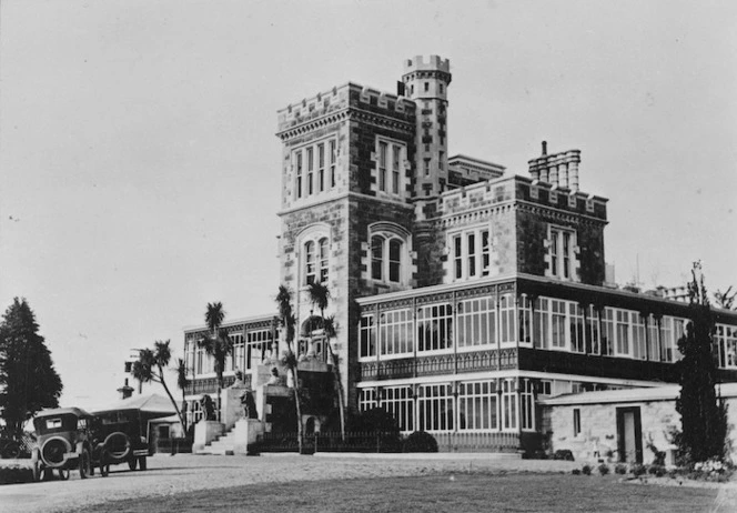 Creator unknown :Photograph of Larnach Castle, Dunedin