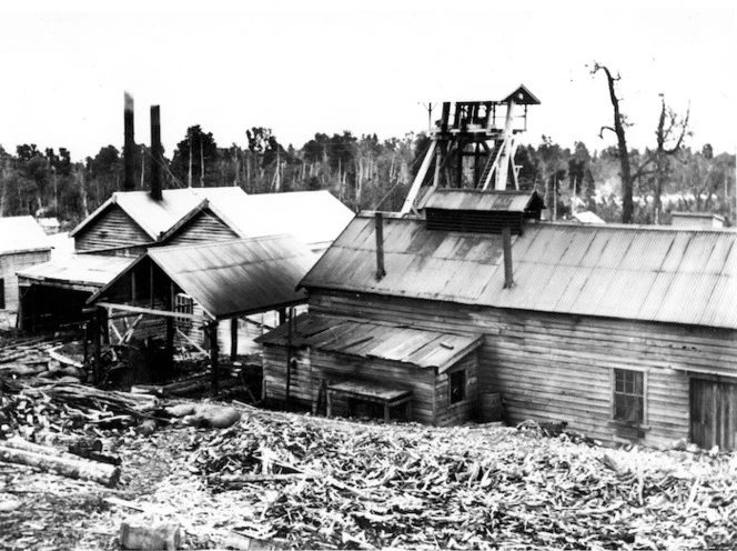 Buildings associated with the south shaft, Blackwater Mine, Waiuta