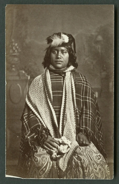 American Photo Company (Auckland) fl 1870s : [Maori portrait - Woman]