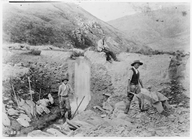 Chinese goldminers and Reverend George Hunter McNeur at Winding Creek