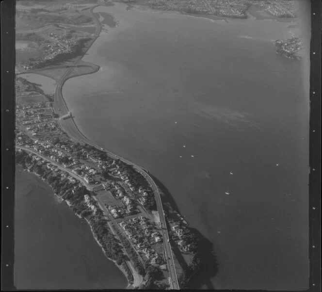 Harbour bridge, Northcote approach road, Auckland