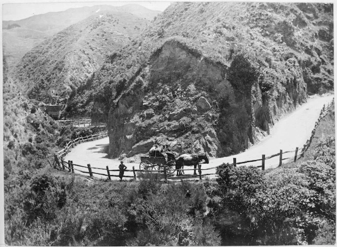 Ngahauranga [i.e. Ngauranga] Gorge Road, January 1912