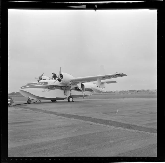 Grumman-Mallard aeroplane, at Invercargill