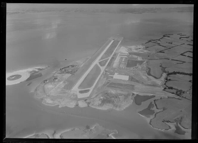 Auckland International Airport runway construction, Mangere