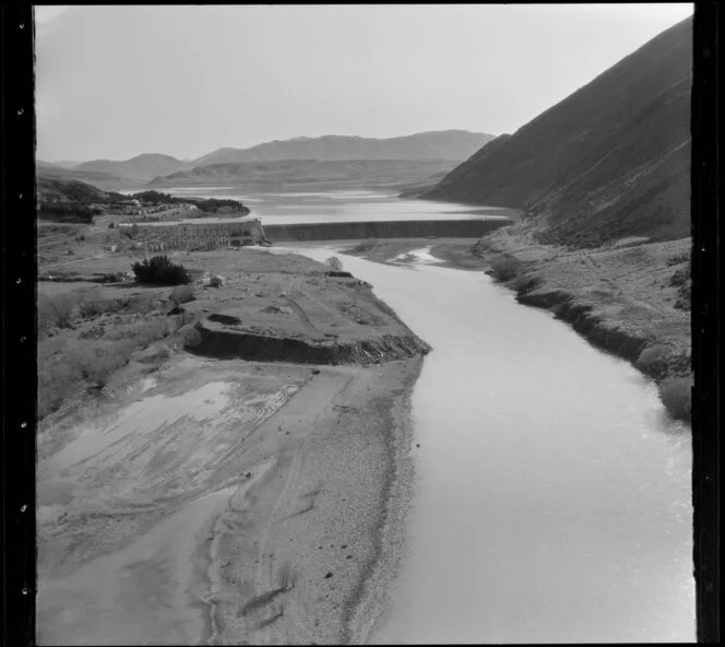 Waitaki Dam, Waitaki district