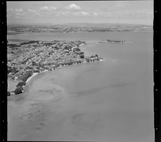 Beachlands, Manukau City, Auckland, including Shelly Bay and Sunkist Bay, looking towards Moutukaraka Island