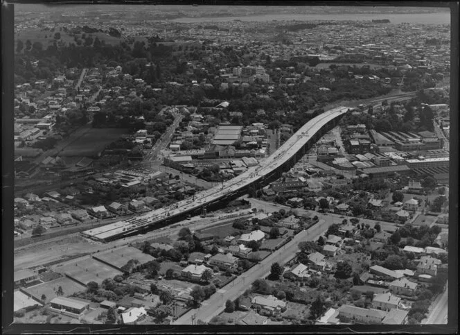 Newmarket Viaduct, under construction