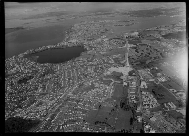 Wairau Road, Takapuna, Auckland