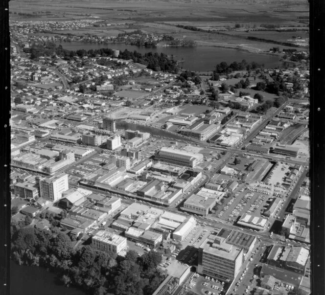 Hamilton, including city buildings and Lake Rotoroa