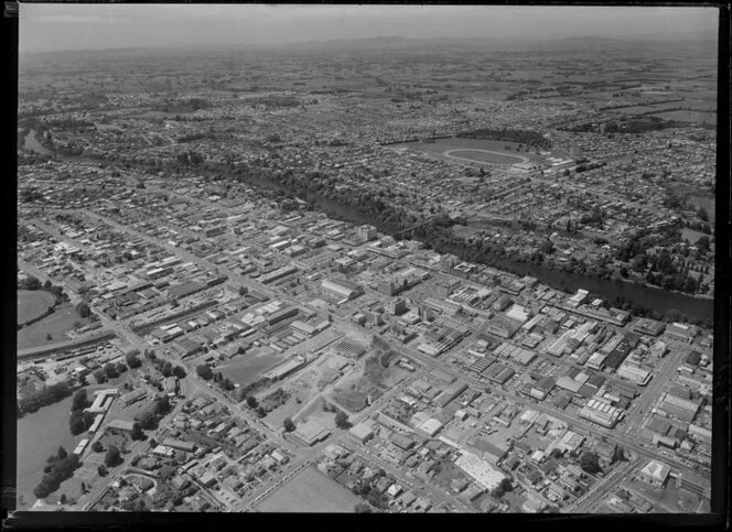 Hamilton city and the Waikato River