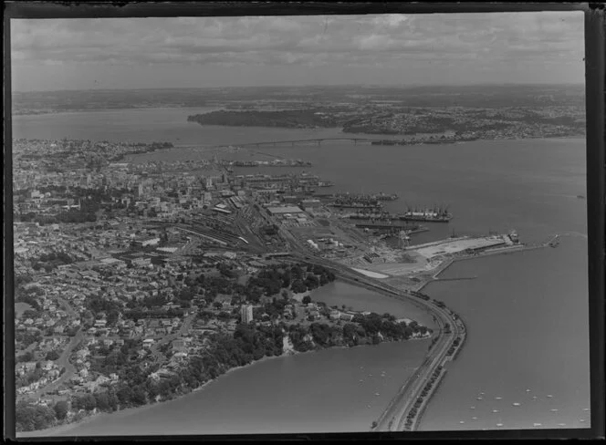 Central Auckland including wharves and harbour bridge