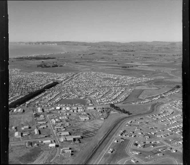 Pirimai, looking toward Meeanee and the coast, Napier