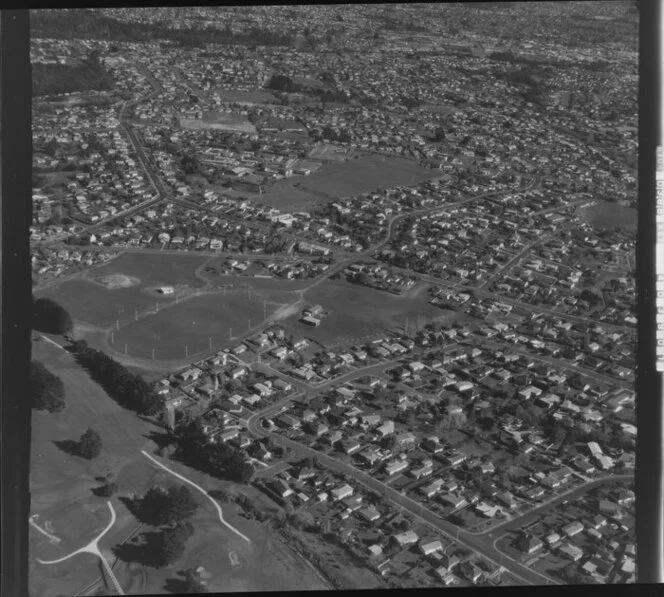 Blockhouse Bay, White Swan Road to Lynfield College, Auckland City