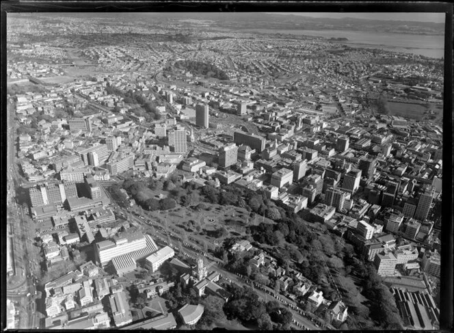 Auckland City, showing Albert Park, Auckland University and CBD