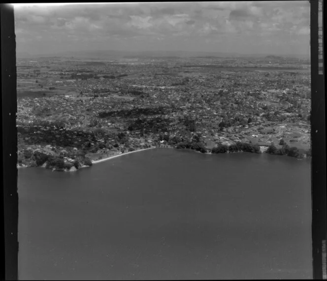 Cockle Bay, Howick with Waitemata Harbour, Auckland