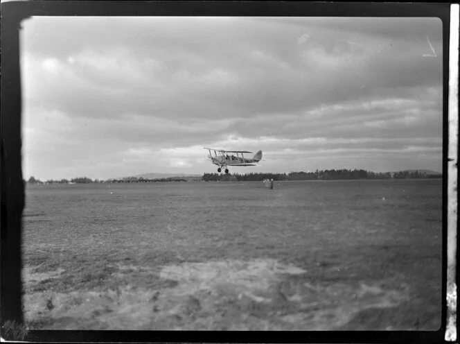 DH Tiger Moth ZK-ALT at the Waikato Air Pageant