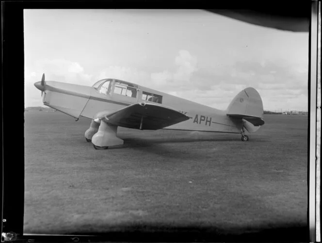 Percival Proctor ZK-APH aeroplane, Waikato Aero Club