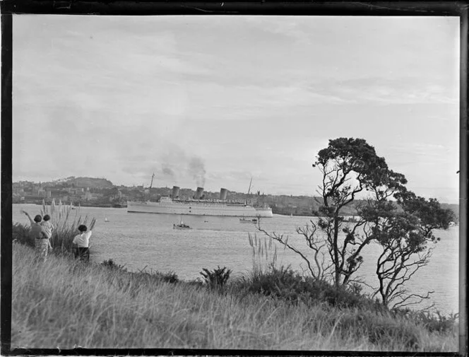 The passenger ship Empress of Britain on Waitemata Harbour, Auckland