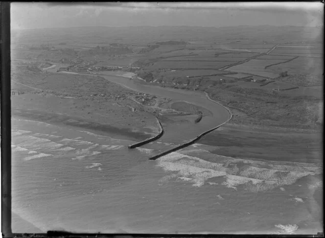 Patea Harbour entrance, Taranaki