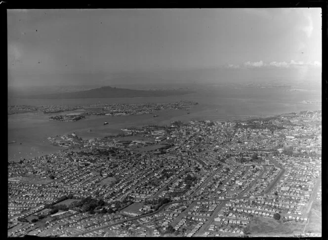 Auckland City and harbour